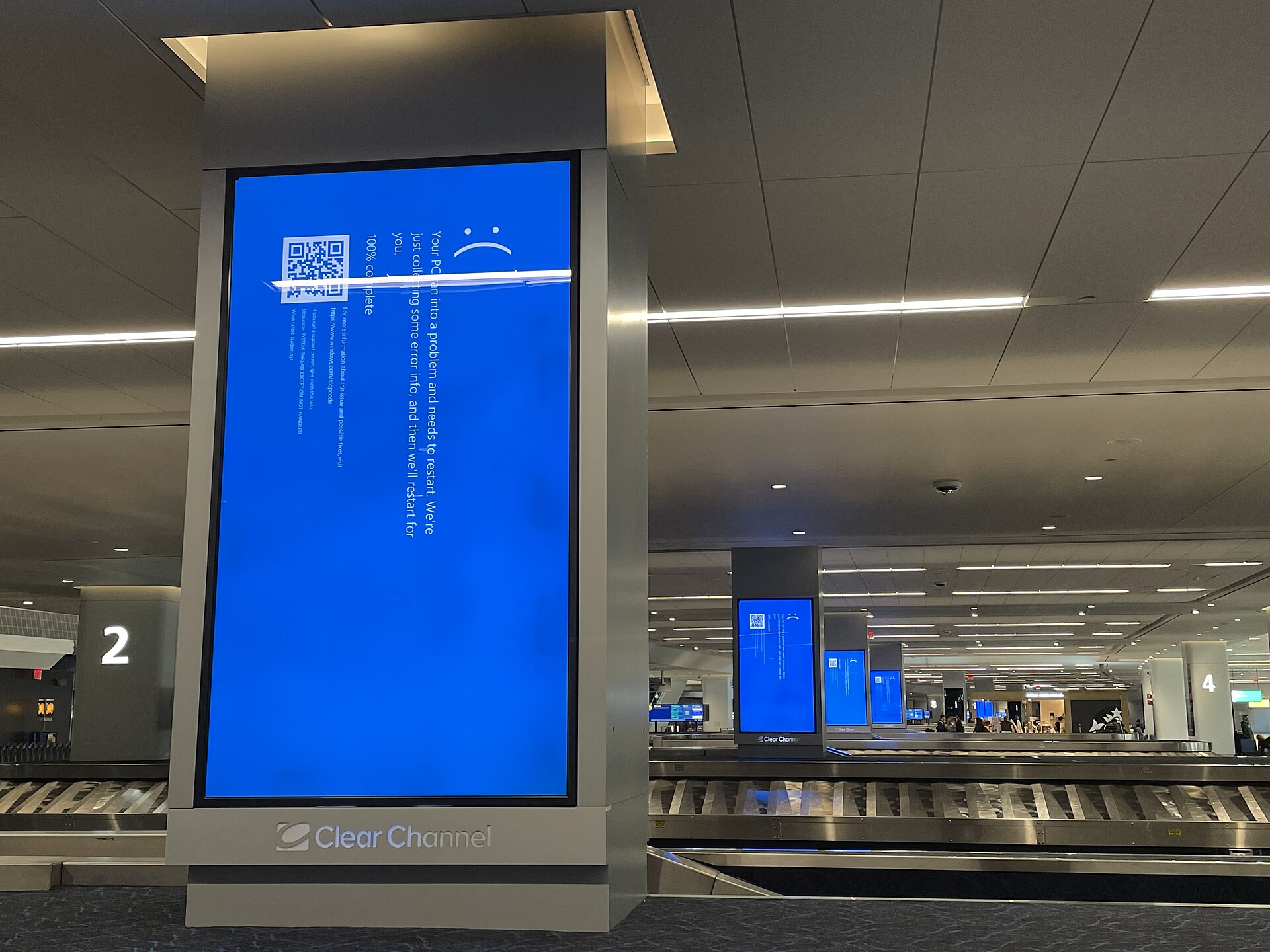 Crowdstrike blue screen of death event in New York airport Jul 2024